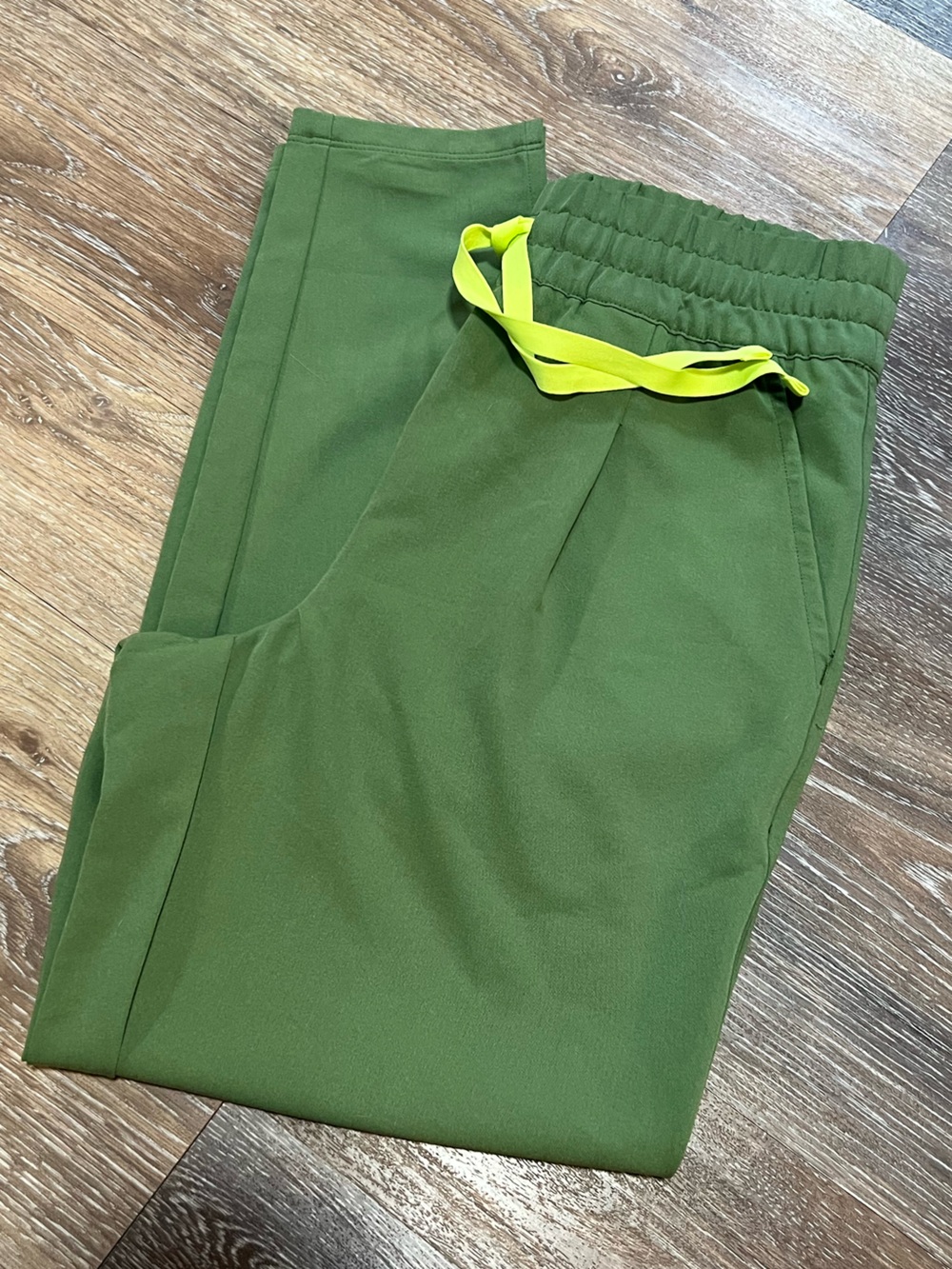 Figs Lille Slim Fit Scrub Pants